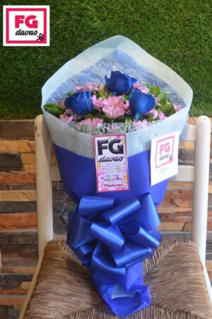 Blue Rose Bouquet 3