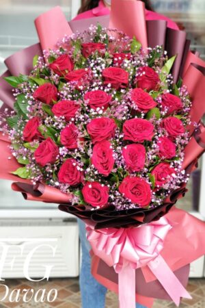 2 Dozen Ecuadorian Roses