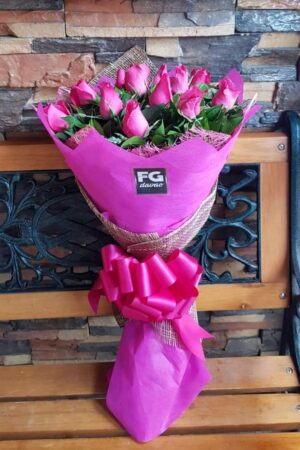 Bouquet of 1 Dozen Pink Roses