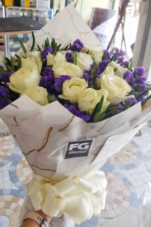 1 Dozen White Rose Bouquet - Local Roses