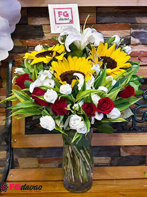 Flowers in A Vase 4 - Mix Sunflower Arrangement