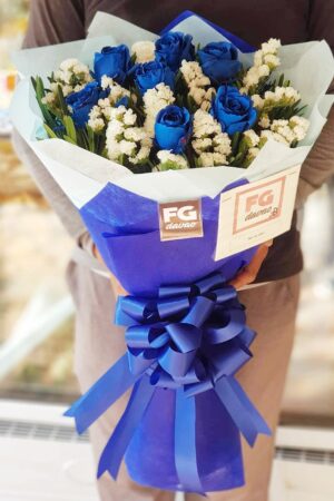 Blue Rose Bouquet 6